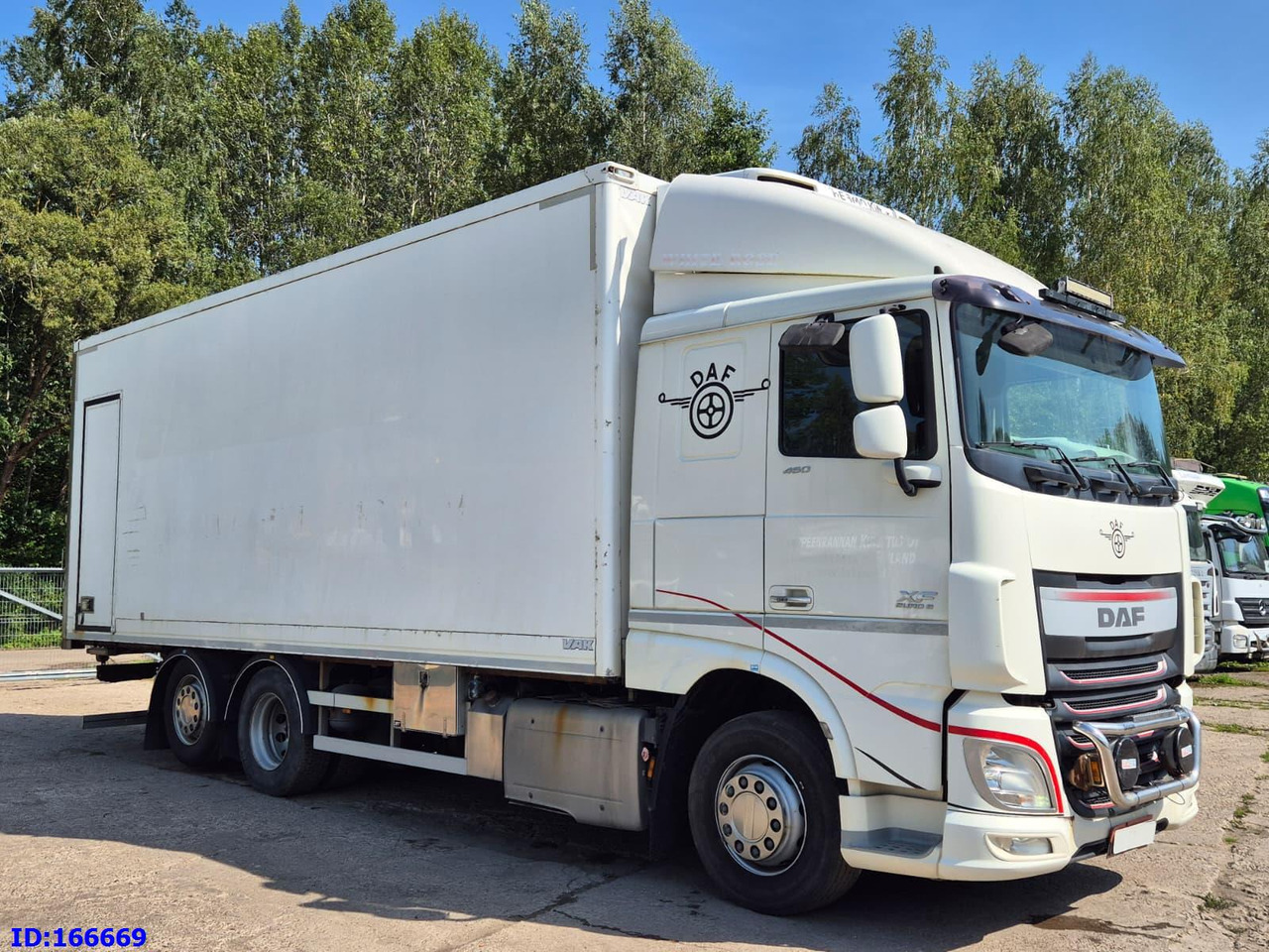 DAF XF 106.460 FAR  6X2 Euro6 - Kylbil lastbil: bild 4 DAF XF 106.460 FAR  6X2 Euro6 - Kylbil lastbil: bild 4