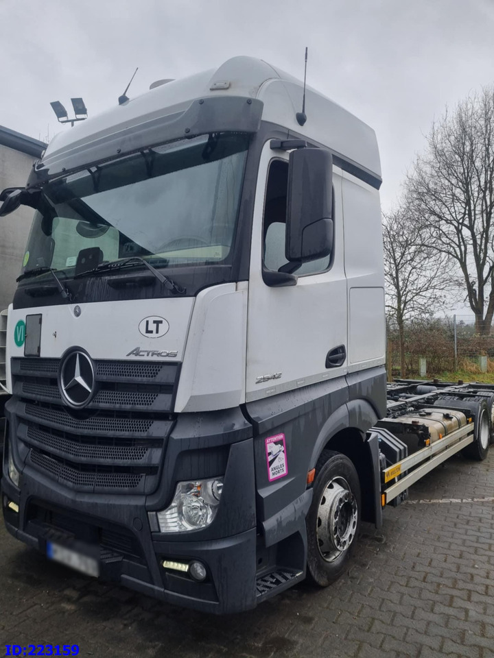 MERCEDES-BENZ Actros 2542 BDF 6x2 Euro6 - Chassi lastbil: bild 2 MERCEDES-BENZ Actros 2542 BDF 6x2 Euro6 - Chassi lastbil: bild 2