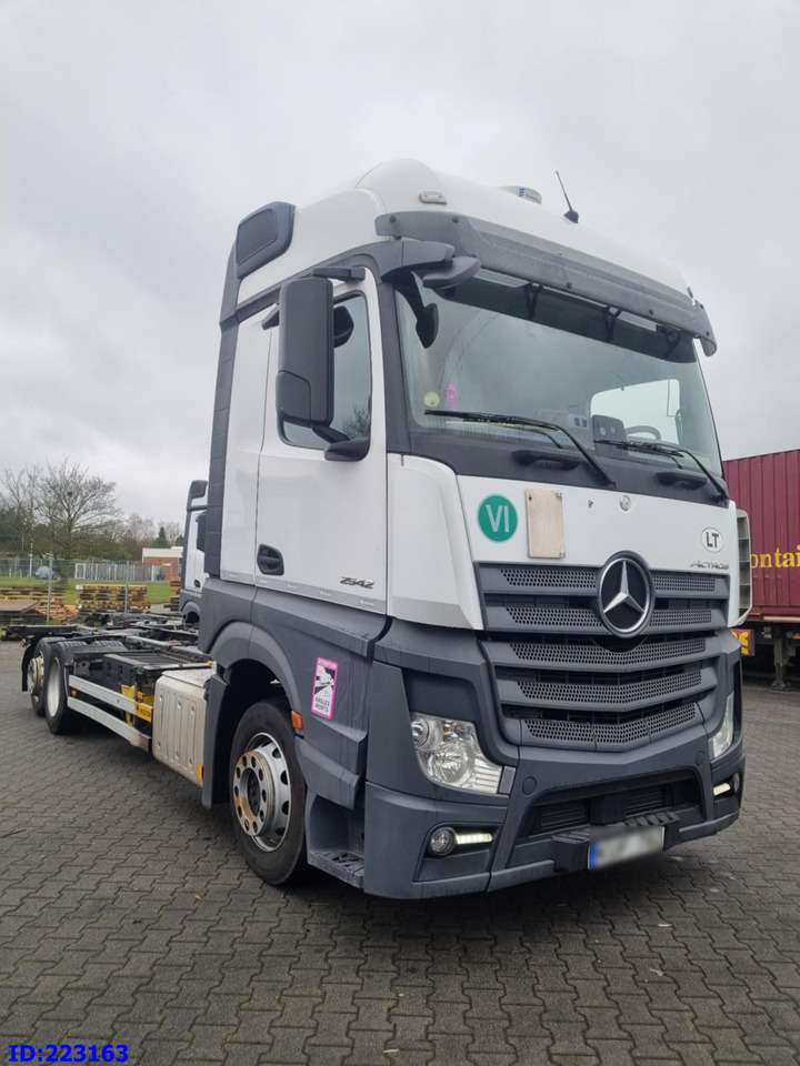 MERCEDES-BENZ Actros 2542 BDF 6x2 Euro6 - Chassi lastbil: bild 1 MERCEDES-BENZ Actros 2542 BDF 6x2 Euro6 - Chassi lastbil: bild 1