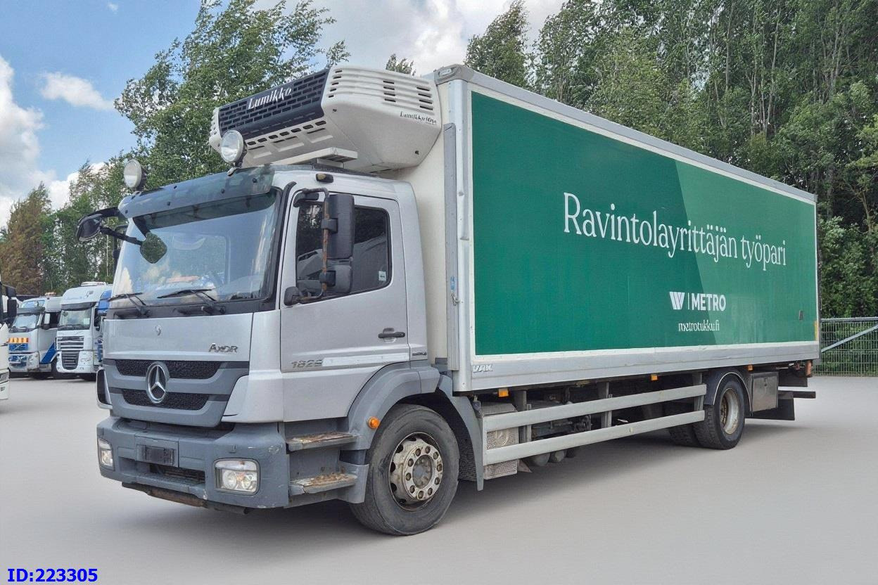 MERCEDES-BENZ Axor 1829 Euro5 Manual + Tail lift - Kylbil lastbil: bild 1 MERCEDES-BENZ Axor 1829 Euro5 Manual + Tail lift - Kylbil lastbil: bild 1