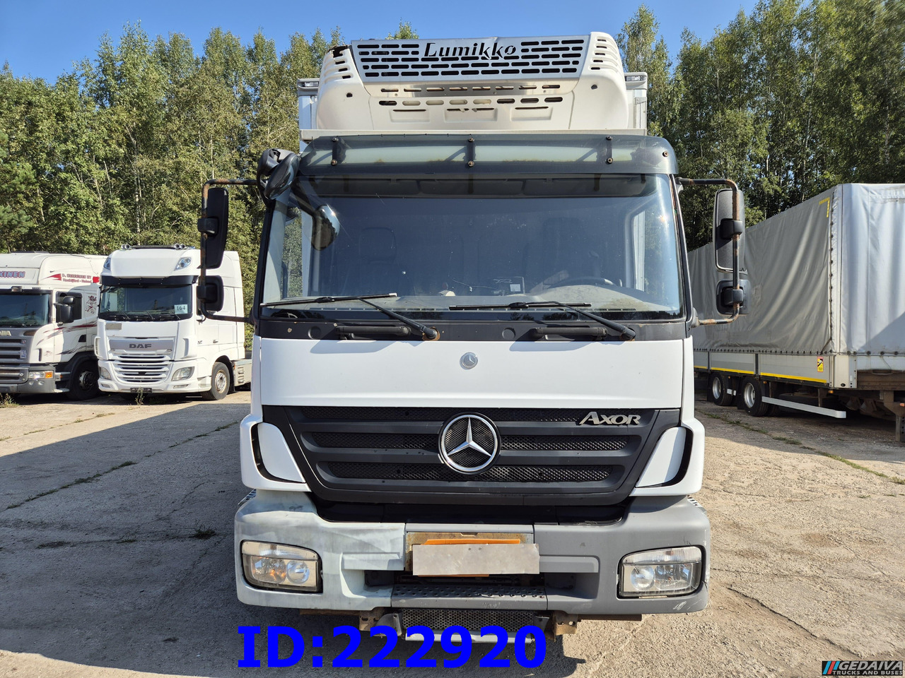 MERCEDES-BENZ Axor 1829 Manual + Tail lift - Kylbil lastbil: bild 2 MERCEDES-BENZ Axor 1829 Manual + Tail lift - Kylbil lastbil: bild 2