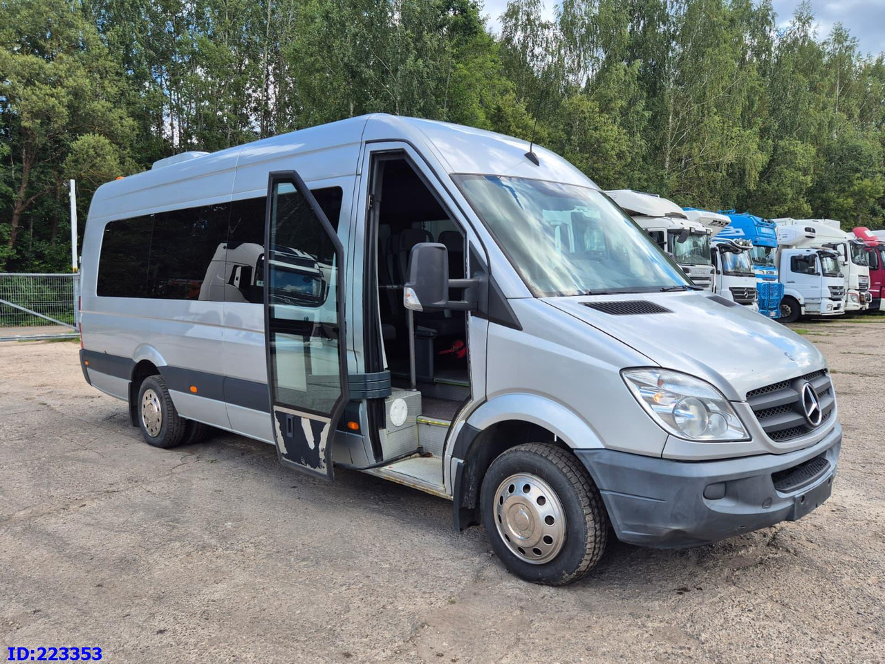 MERCEDES-BENZ Sprinter 518 - 23 Seater - Minibuss, Persontransport: bild 4 MERCEDES-BENZ Sprinter 518 - 23 Seater - Minibuss, Persontransport: bild 4