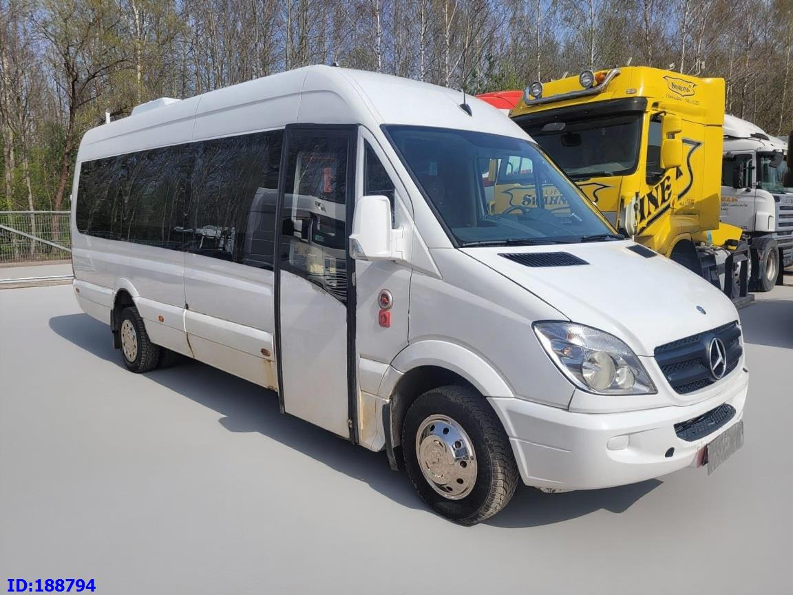 MERCEDES-BENZ Sprinter 518 - Kasten VIP - 20 Seater - Minibuss, Persontransport: bild 4 MERCEDES-BENZ Sprinter 518 - Kasten VIP - 20 Seater - Minibuss, Persontransport: bild 4