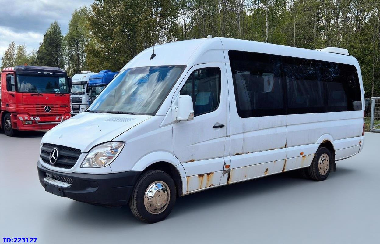 MERCEDES-BENZ Sprinter 518 - VIP -19 Seater - Minibuss, Persontransport: bild 4 MERCEDES-BENZ Sprinter 518 - VIP -19 Seater - Minibuss, Persontransport: bild 4