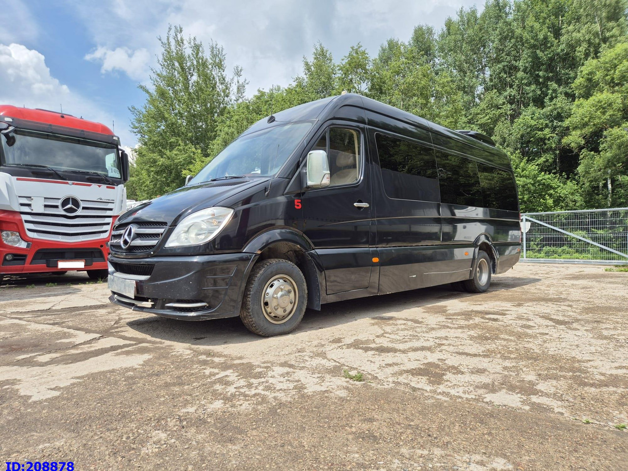 MERCEDES-BENZ Sprinter 519 -VIP- 17 places - Minibuss, Persontransport: bild 1 MERCEDES-BENZ Sprinter 519 -VIP- 17 places - Minibuss, Persontransport: bild 1
