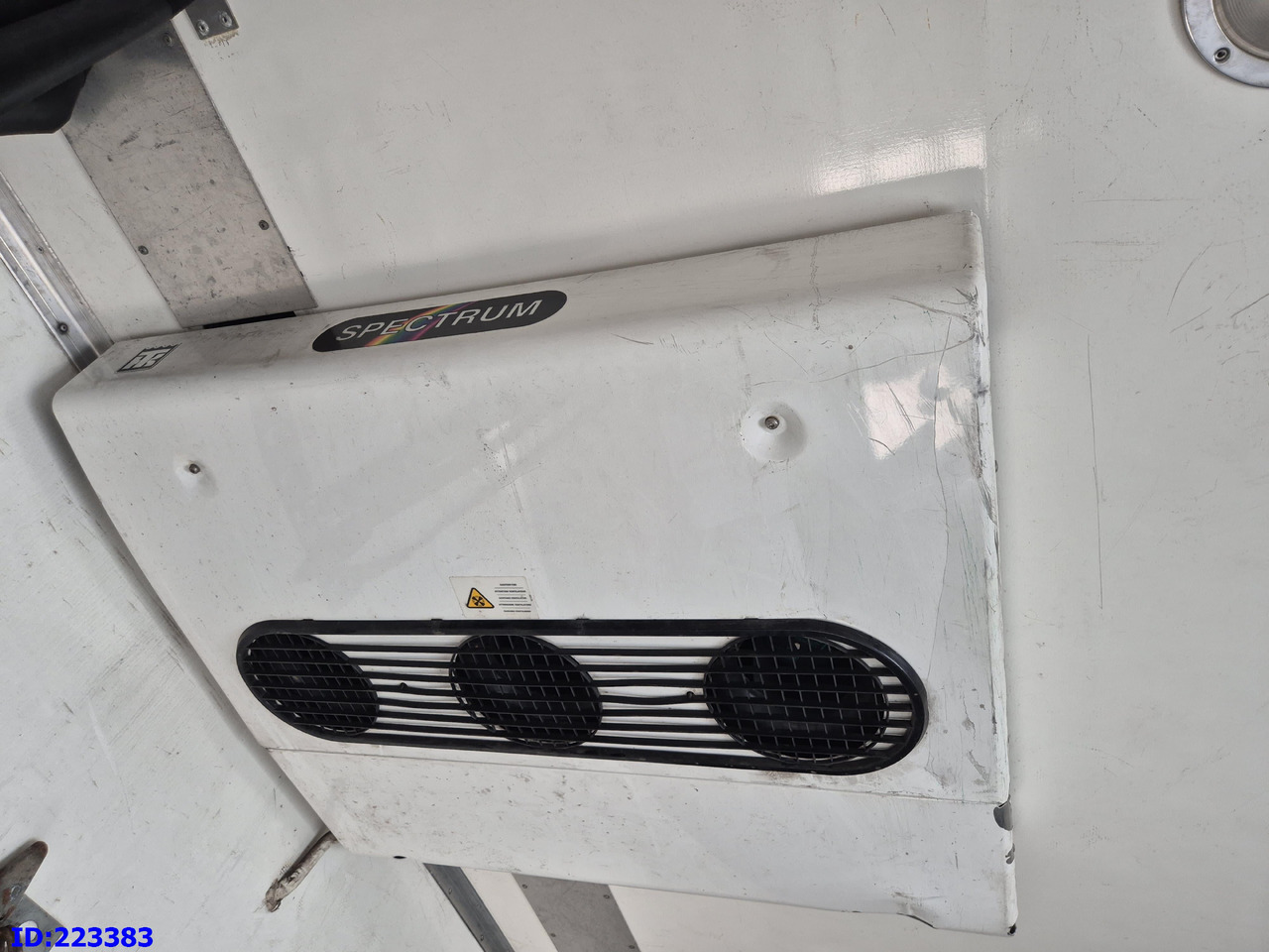 THERMO KING T1200R - Kylanläggning: bild 4 THERMO KING T1200R - Kylanläggning: bild 4