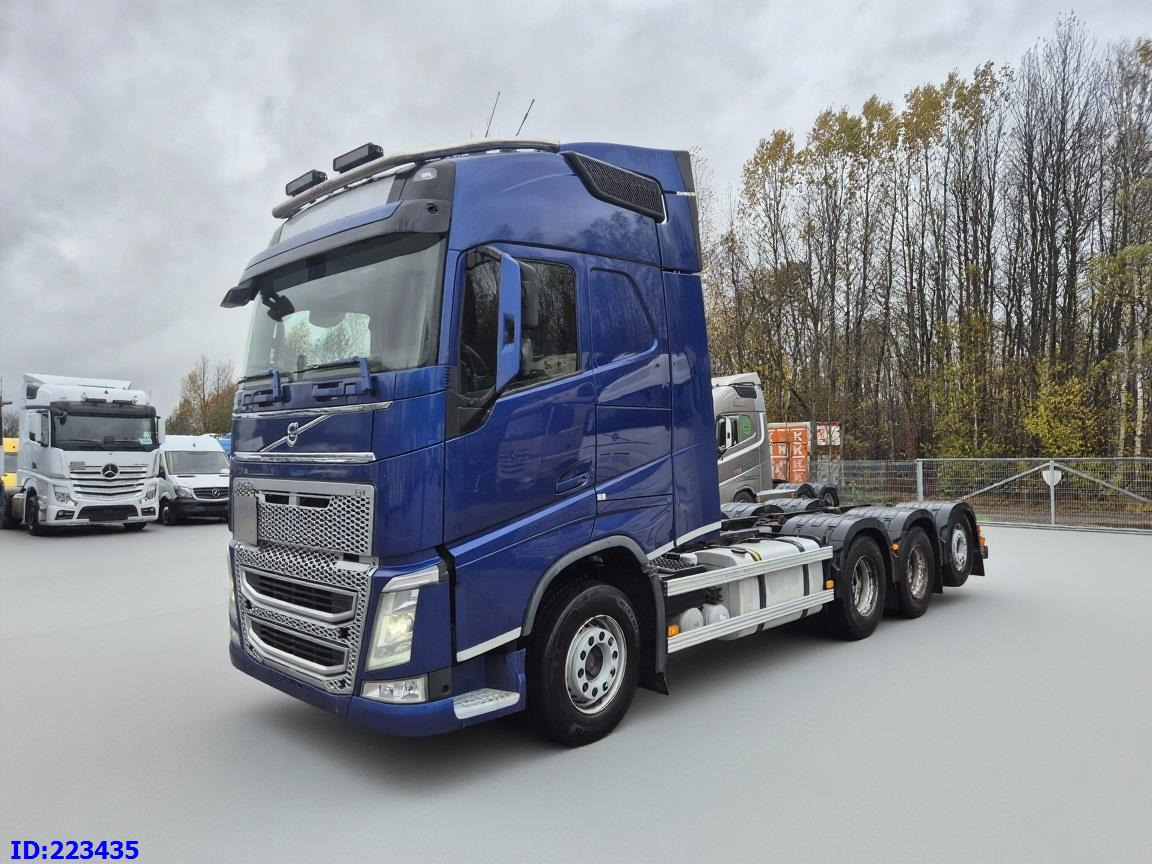 VOLVO FH13 540HP 8x4 (steering axle) - Chassi lastbil: bild 1 VOLVO FH13 540HP 8x4 (steering axle) - Chassi lastbil: bild 1