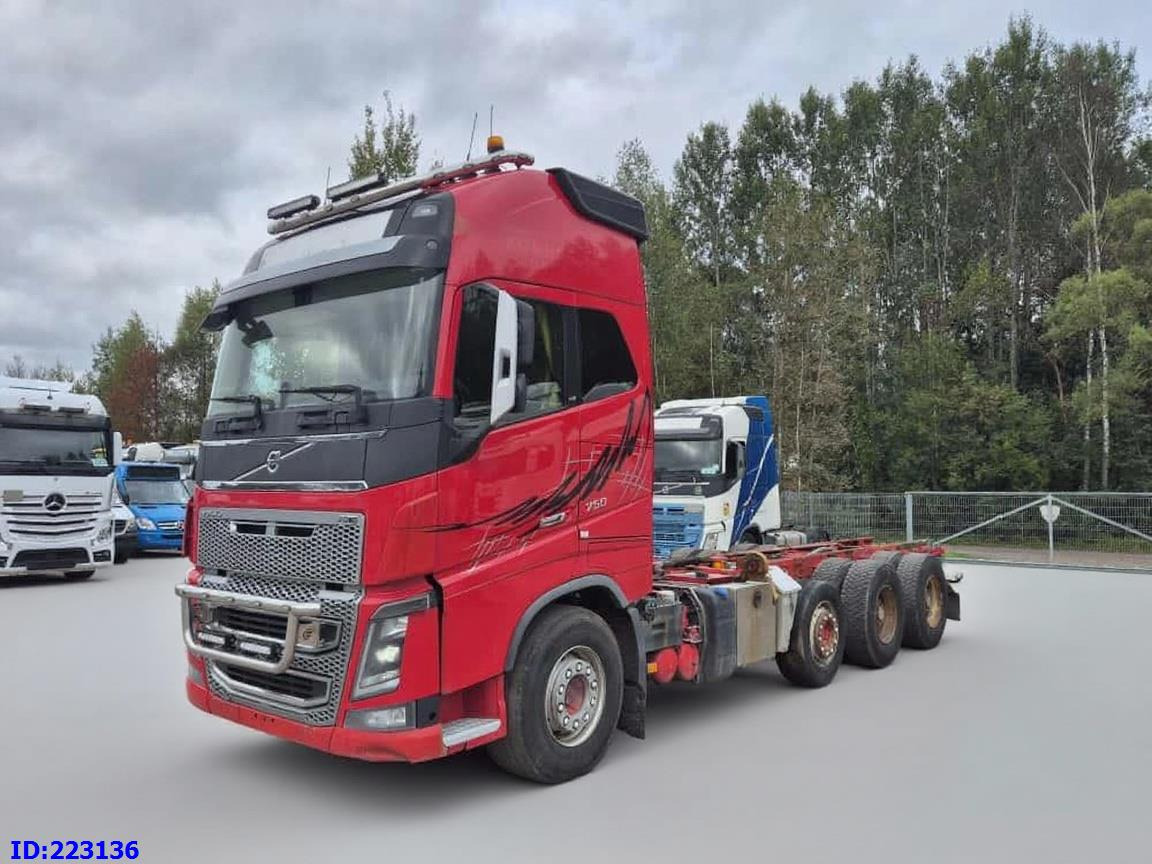 VOLVO FH16 750HP - 8x4 -Big Axles - Chassi lastbil: bild 2 VOLVO FH16 750HP - 8x4 -Big Axles - Chassi lastbil: bild 2