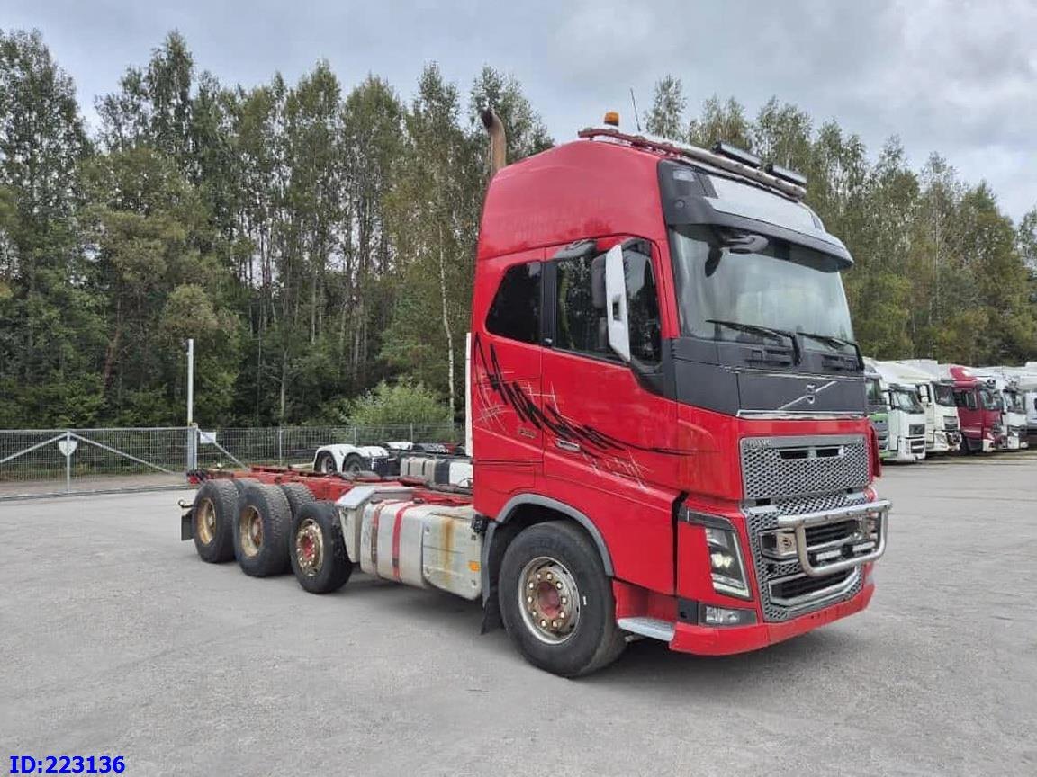 VOLVO FH16 750HP - 8x4 -Big Axles - Chassi lastbil: bild 1 VOLVO FH16 750HP - 8x4 -Big Axles - Chassi lastbil: bild 1