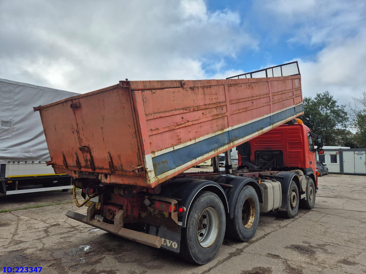 VOLVO FM12 420HP 8X4 Manual - Tippbil lastbil: bild 5 VOLVO FM12 420HP 8X4 Manual - Tippbil lastbil: bild 5