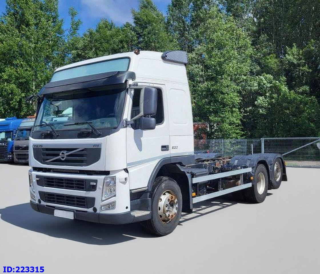 VOLVO FM13 500HP 6x2 Euro5 - Chassi lastbil: bild 1 VOLVO FM13 500HP 6x2 Euro5 - Chassi lastbil: bild 1