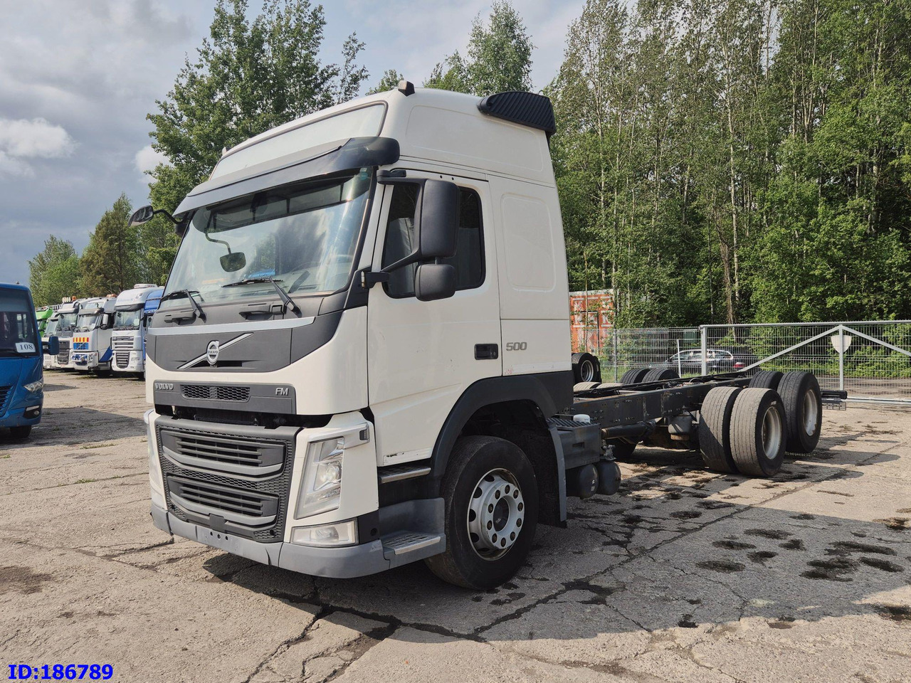 VOLVO FM13 500HP 6x2 - Chassi lastbil: bild 1 VOLVO FM13 500HP 6x2 - Chassi lastbil: bild 1