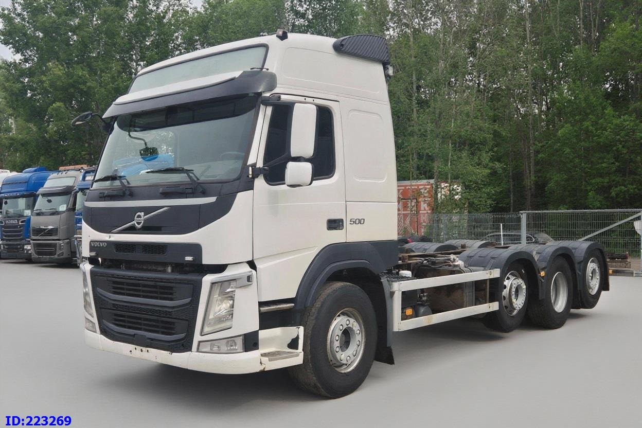 VOLVO FM13 500HP 8x2 (2 steering axels) - Chassi lastbil: bild 1 VOLVO FM13 500HP 8x2 (2 steering axels) - Chassi lastbil: bild 1