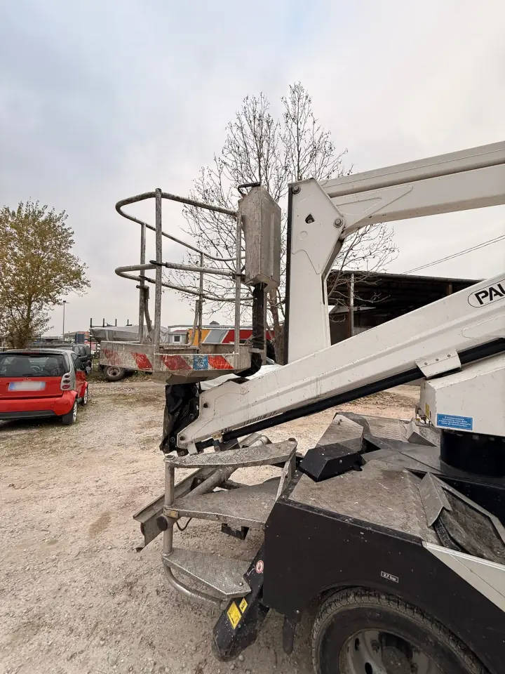 PALFINGER P 240 A - Billift: bild 2 PALFINGER P 240 A - Billift: bild 2