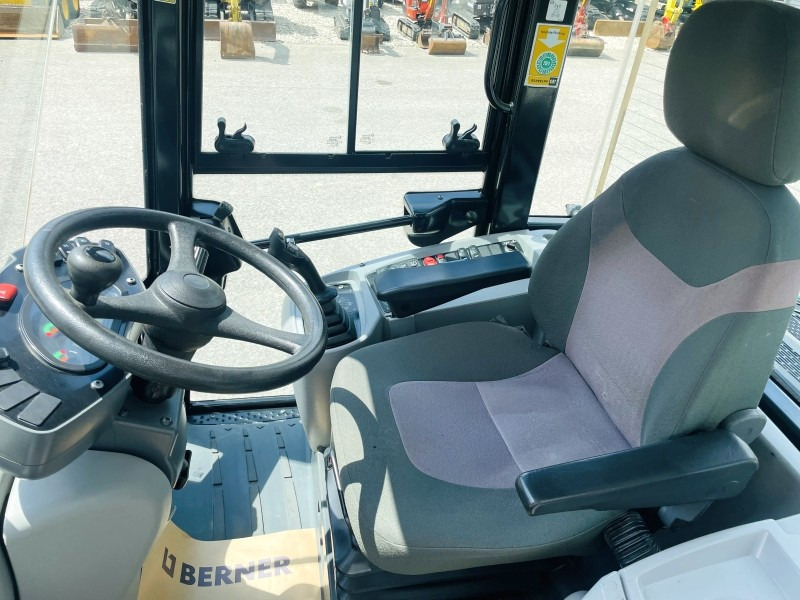 Caterpillar 908M (3637) - Hjullastare: bild 5 Caterpillar 908M (3637) - Hjullastare: bild 5