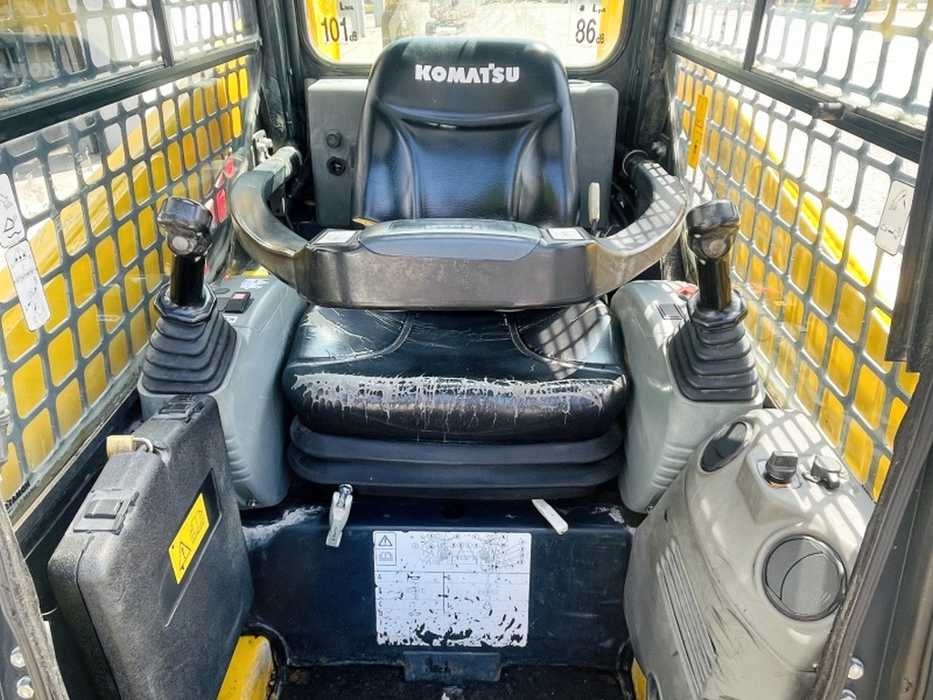 Komatsu SK714 (4012) - Kompaktlastare/ Slirstyrda lastare: bild 5 Komatsu SK714 (4012) - Kompaktlastare/ Slirstyrda lastare: bild 5