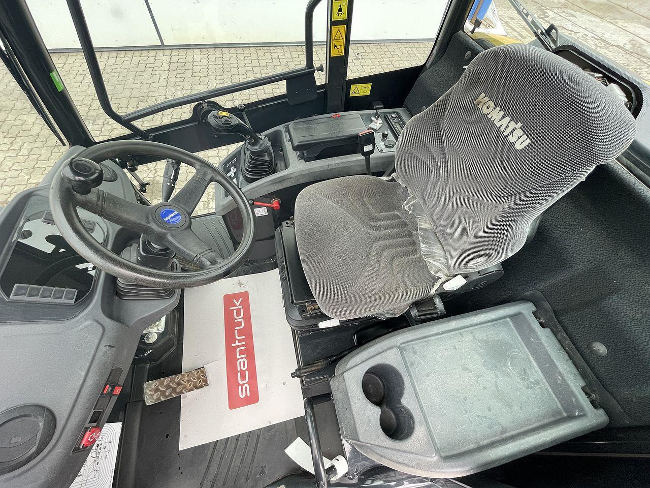 Komatsu WA70M-8EO - Minilastare: bild 3 Komatsu WA70M-8EO - Minilastare: bild 3