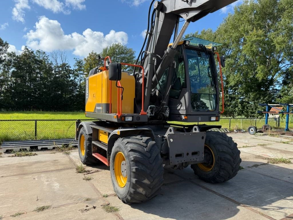 Volvo EWR 150 E - Grävmaskin på däck: bild 4 Volvo EWR 150 E - Grävmaskin på däck: bild 4