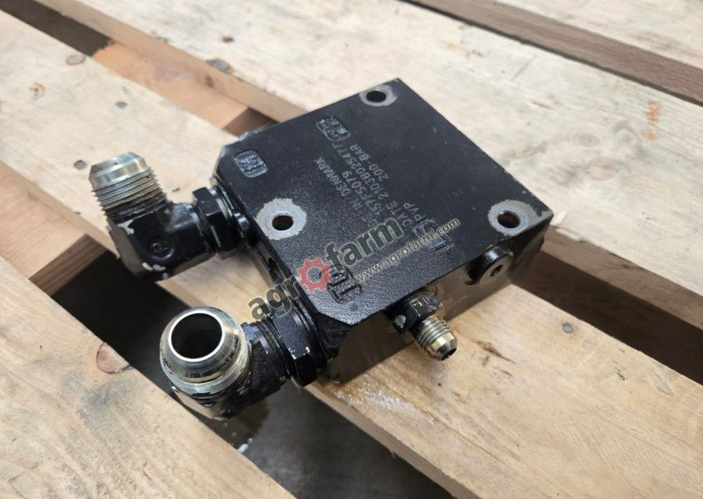 Pokrywa końcowa Valtra T170, T171, T140 - Hydraulik: bild 1 Pokrywa końcowa Valtra T170, T171, T140 - Hydraulik: bild 1