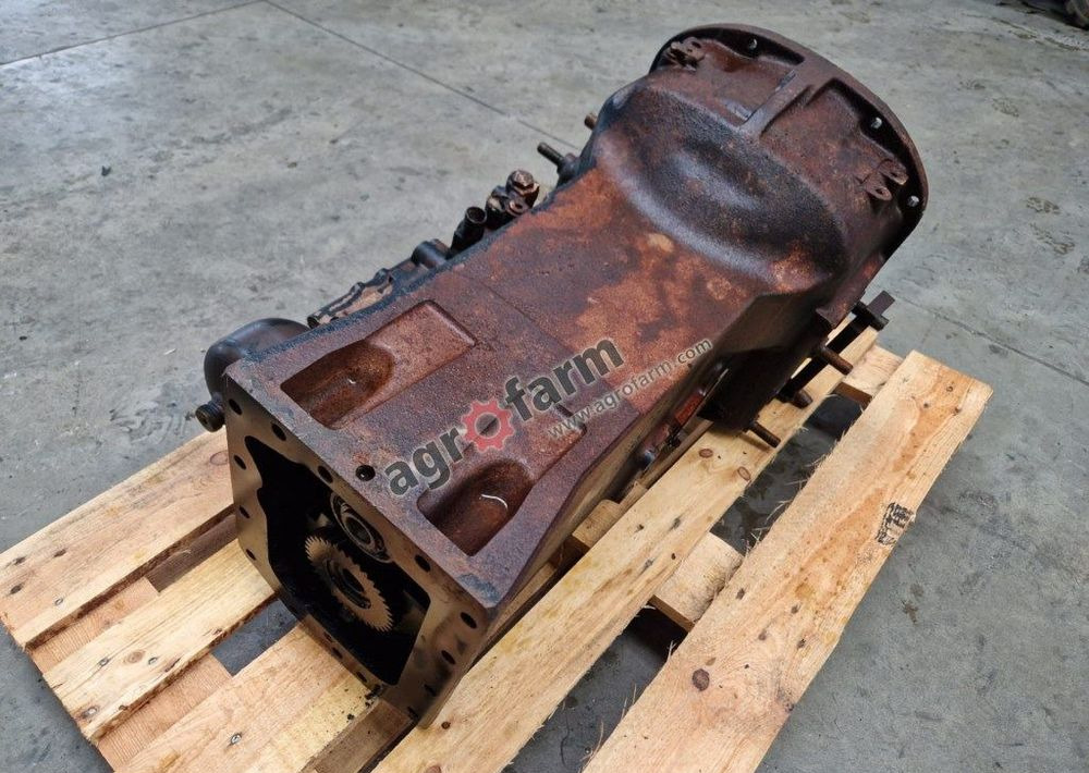 Skrzynia biegów New Holland T5040 - Växellåda: bild 3 Skrzynia biegów New Holland T5040 - Växellåda: bild 3