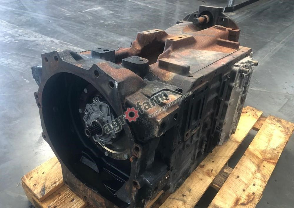 Skrzynia biegów New Holland T6.180 51459874 - Växellåda: bild 2 Skrzynia biegów New Holland T6.180 51459874 - Växellåda: bild 2