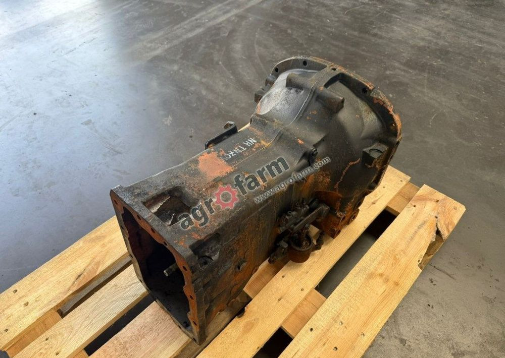 Skrzynia biegów New Holland TN70VA - Växellåda: bild 3 Skrzynia biegów New Holland TN70VA - Växellåda: bild 3