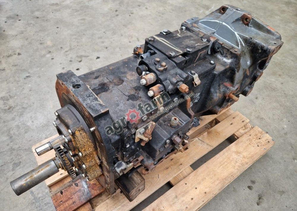 Skrzynia biegów New Holland TS100 - Växellåda: bild 3 Skrzynia biegów New Holland TS100 - Växellåda: bild 3