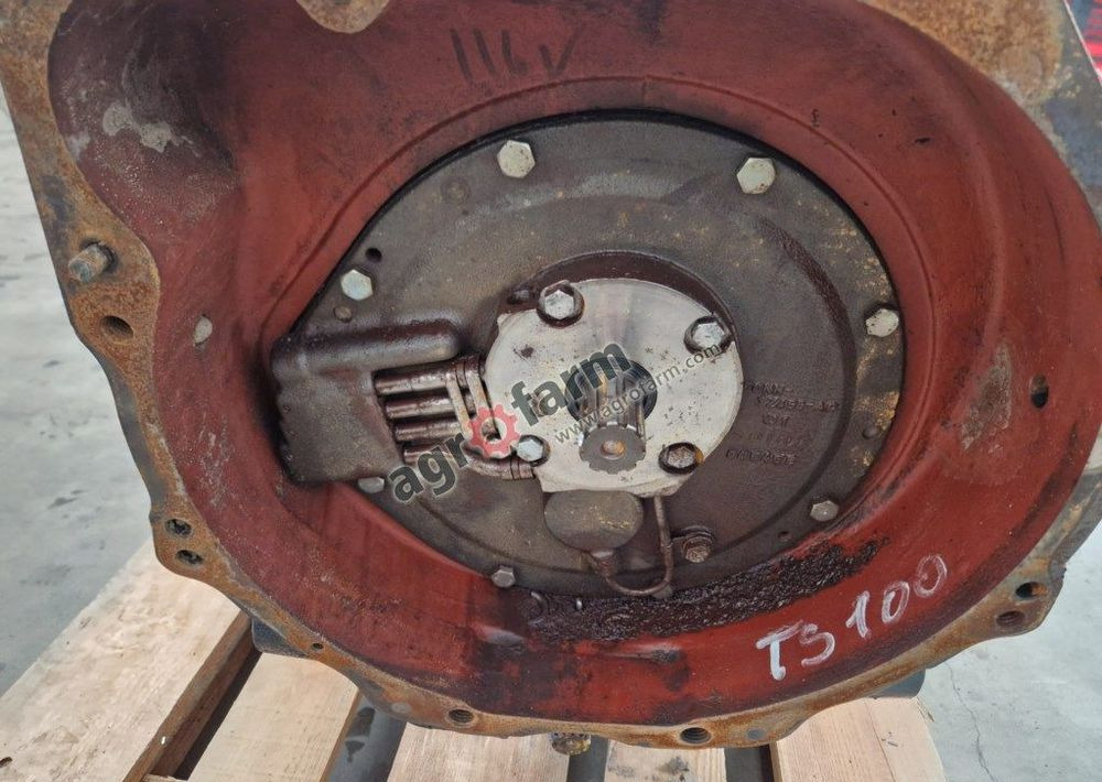 Skrzynia biegów New Holland TS100 - Växellåda: bild 4 Skrzynia biegów New Holland TS100 - Växellåda: bild 4