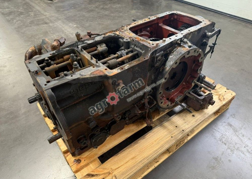 Skrzynia biegów, most tylny Landini 6.130 C - Växellåda: bild 1 Skrzynia biegów, most tylny Landini 6.130 C - Växellåda: bild 1