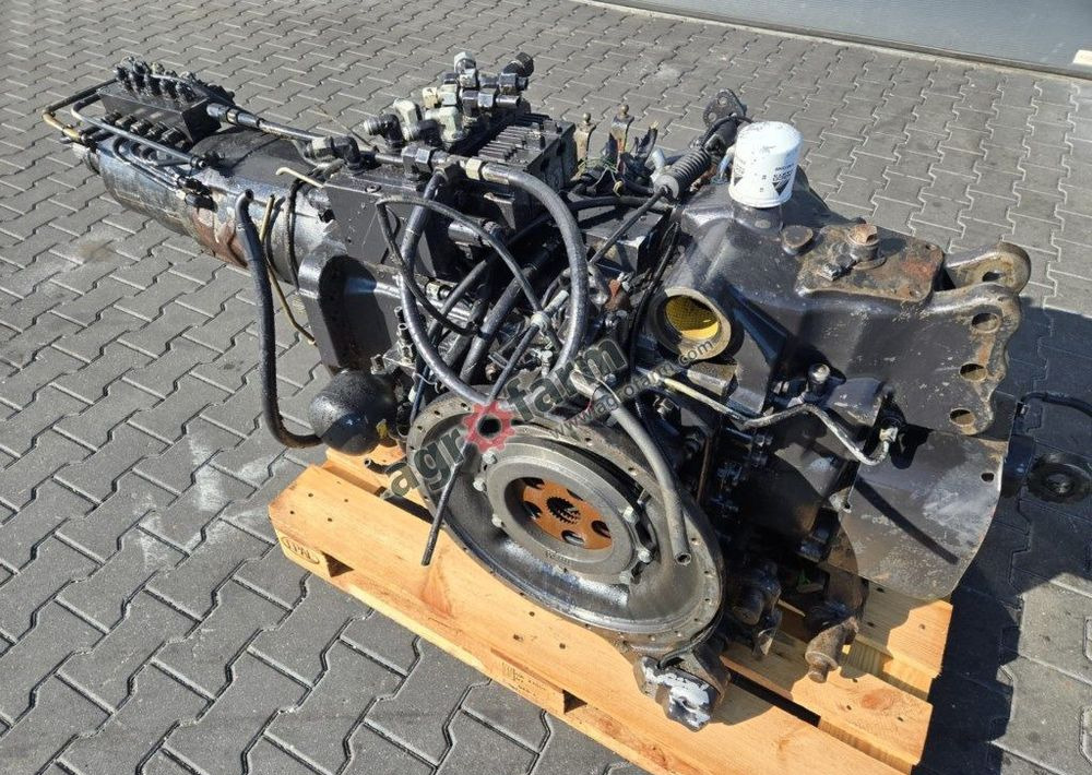 Skrzynia biegów, most tylny Valtra T171, T191 - Växellåda: bild 1 Skrzynia biegów, most tylny Valtra T171, T191 - Växellåda: bild 1