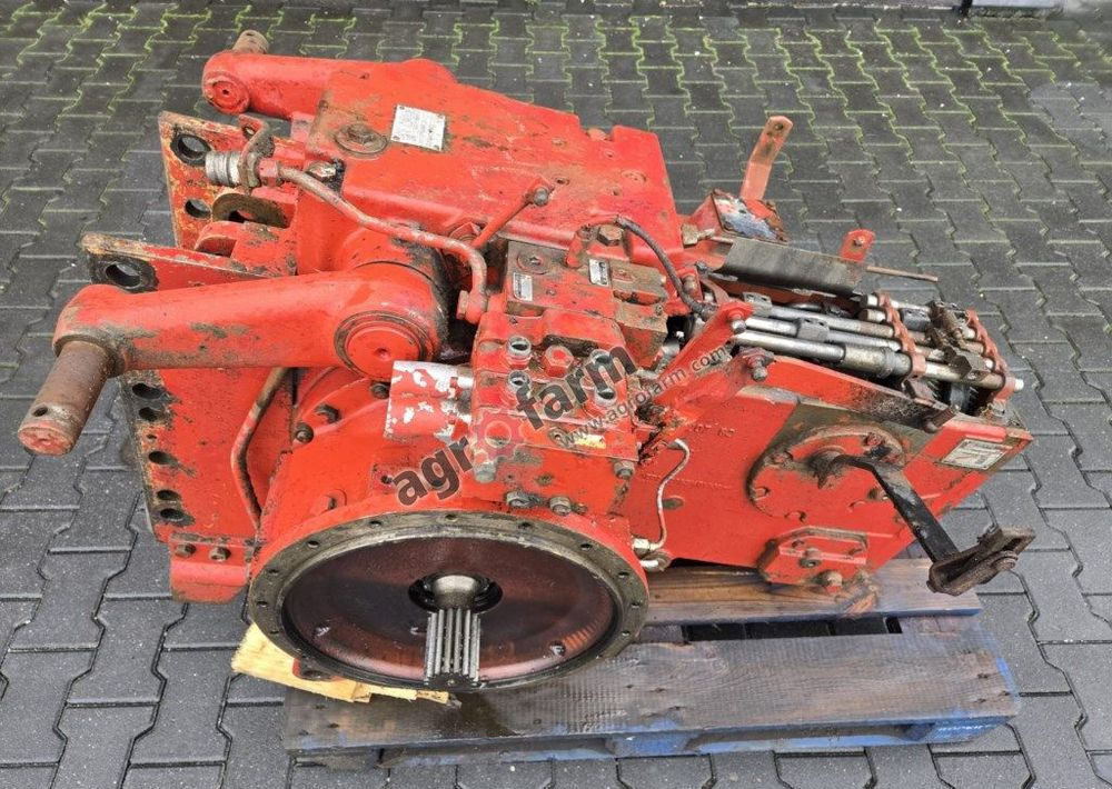 Skrzynia biegów, tylny most Case 1255 XL - Växellåda: bild 1 Skrzynia biegów, tylny most Case 1255 XL - Växellåda: bild 1