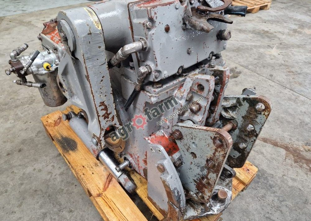 Tylny most Massey Ferguson 2640 - Transmission: bild 1 Tylny most Massey Ferguson 2640 - Transmission: bild 1