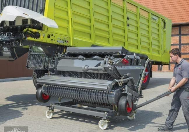 Claas / Fliegl Cargos transport kar - Ensilagevagn: bild 2 Claas / Fliegl Cargos transport kar - Ensilagevagn: bild 2