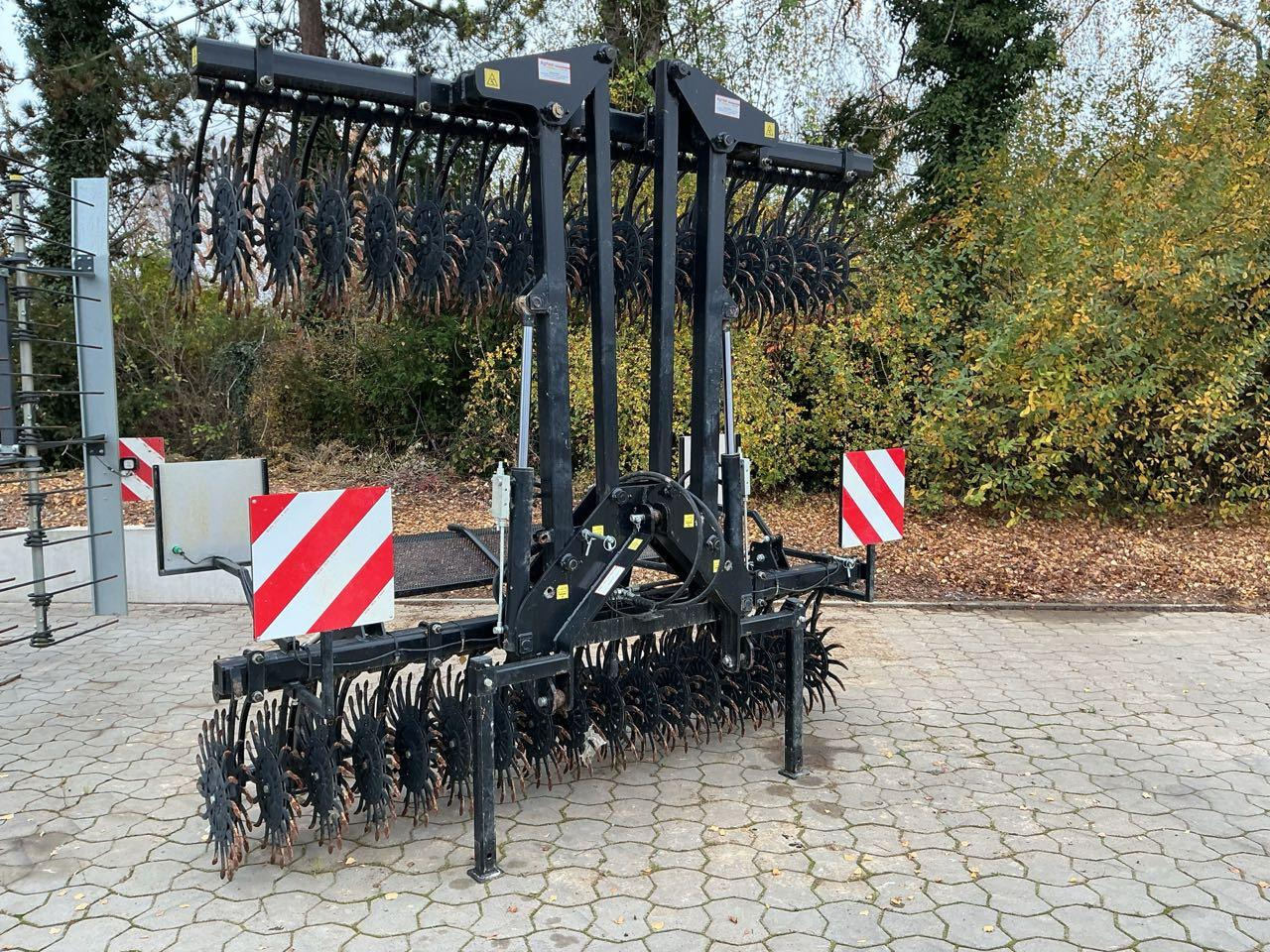 Agriser Sternhacke - Maskin för jordbearbetning: bild 1 Agriser Sternhacke - Maskin för jordbearbetning: bild 1
