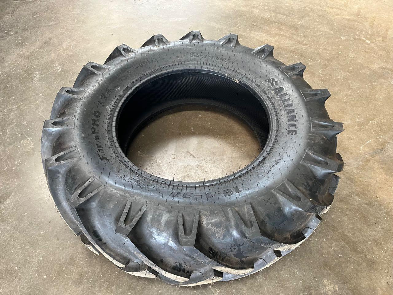 Alliance Farmpro 324, 18.4-30 8PR, 139 A8 - Däck: bild 1 Alliance Farmpro 324, 18.4-30 8PR, 139 A8 - Däck: bild 1