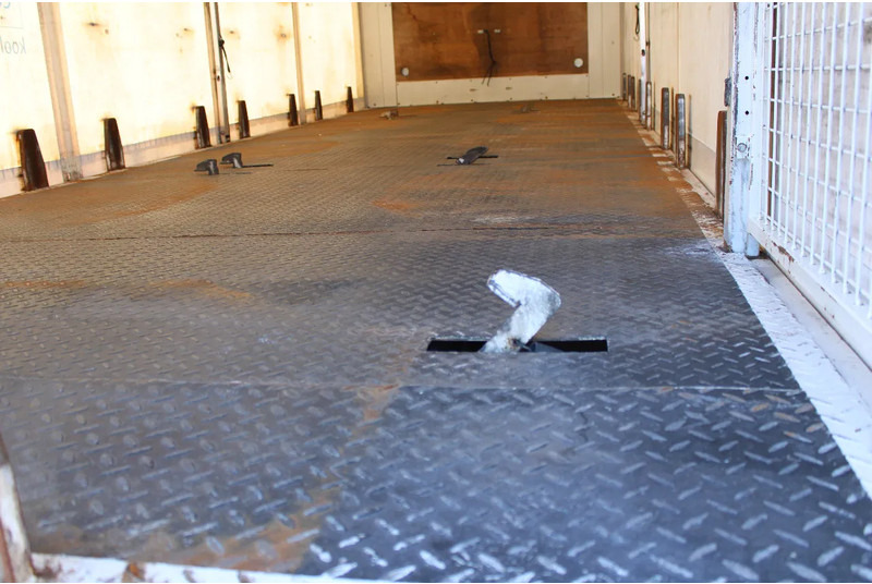 DAF CF 330 + EURO 6 + 6X2 STEERING - Kapellbil: bild 5 DAF CF 330 + EURO 6 + 6X2 STEERING - Kapellbil: bild 5