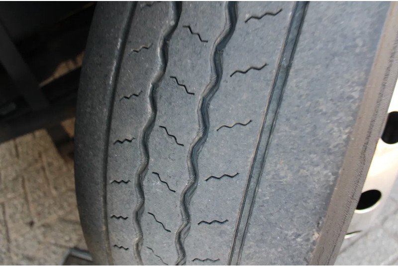 Dragbil DAF XF 105 105.410 + EURO 5+ 330 KM!!: bild 9 Dragbil DAF XF 105 105.410 + EURO 5+ 330 KM!!: bild 9