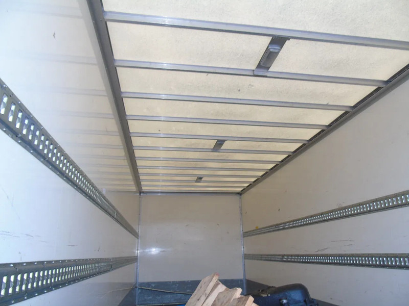 Iveco Eurocargo 120E19 + euro 6 + lift + BROKEN ENGINE - Lastbil med skåp: bild 3 Iveco Eurocargo 120E19 + euro 6 + lift + BROKEN ENGINE - Lastbil med skåp: bild 3