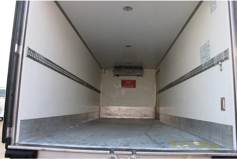 Iveco Eurocargo 140E + CARRIER + MANUAL + ATP!! LIFT + EURO 5 - Kylbil lastbil: bild 4 Iveco Eurocargo 140E + CARRIER + MANUAL + ATP!! LIFT + EURO 5 - Kylbil lastbil: bild 4