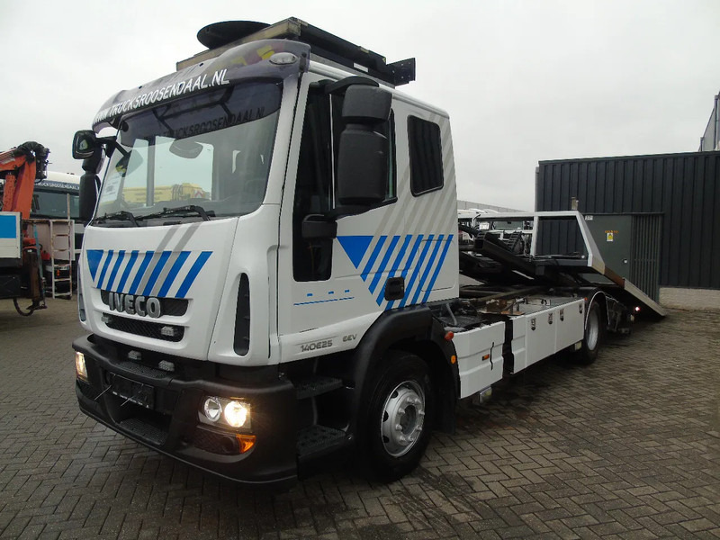 Iveco Eurocargo 140E25 + FULL SYSTEM + TOWING - Biltransportbil lastbil: bild 2 Iveco Eurocargo 140E25 + FULL SYSTEM + TOWING - Biltransportbil lastbil: bild 2