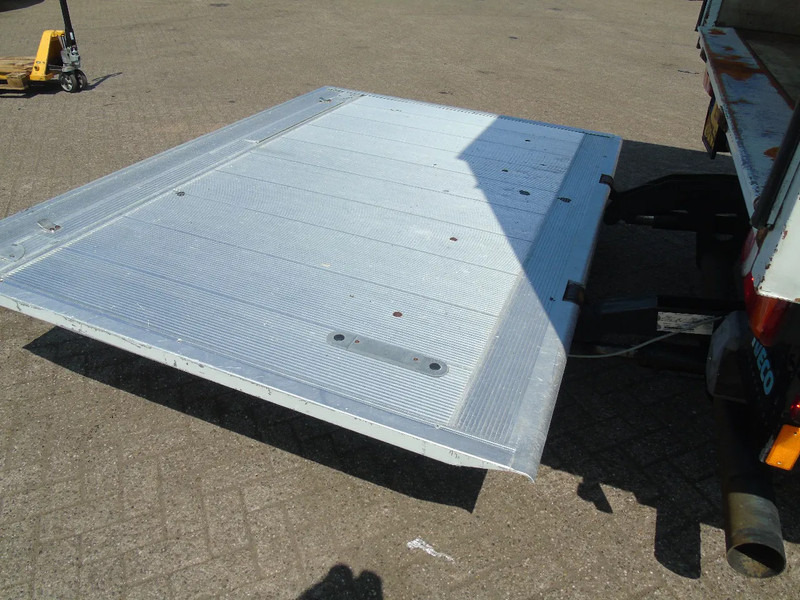 Iveco ML 75 E18 + MANUAL + EURO 5 - Lastbil med skåp: bild 5 Iveco ML 75 E18 + MANUAL + EURO 5 - Lastbil med skåp: bild 5