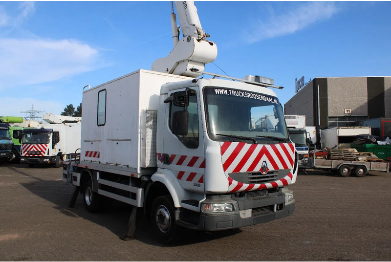 Renault Midlum 220 + manual + 16 meter - Lastbil: bild 5 Renault Midlum 220 + manual + 16 meter - Lastbil: bild 5