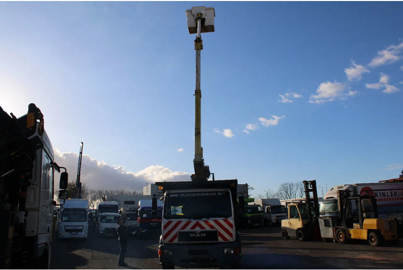 MAN 14.224 + EURO 2 + PTO + EFFER 95 / 2S + 11.5meter platform - Kranbil: bild 3 MAN 14.224 + EURO 2 + PTO + EFFER 95 / 2S + 11.5meter platform - Kranbil: bild 3