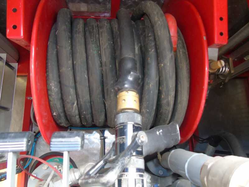 MAN F16 .240 + 4x4 + PUMPS COMPLETE + MANUAL + SPRING + 24.416KM - Släck/ Räddningsvagn: bild 5 MAN F16 .240 + 4x4 + PUMPS COMPLETE + MANUAL + SPRING + 24.416KM - Släck/ Räddningsvagn: bild 5