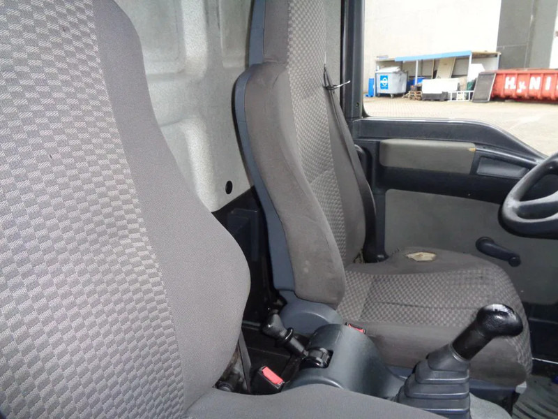 MAN TGL 8.180 TGL 8.180 + MANUAL + Lift - Lastbil med skåp: bild 4 MAN TGL 8.180 TGL 8.180 + MANUAL + Lift - Lastbil med skåp: bild 4