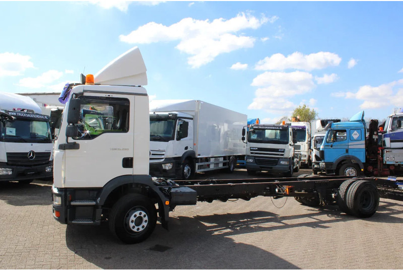MAN TGM 12.280 + NICE TRUCK - Chassi lastbil: bild 4 MAN TGM 12.280 + NICE TRUCK - Chassi lastbil: bild 4