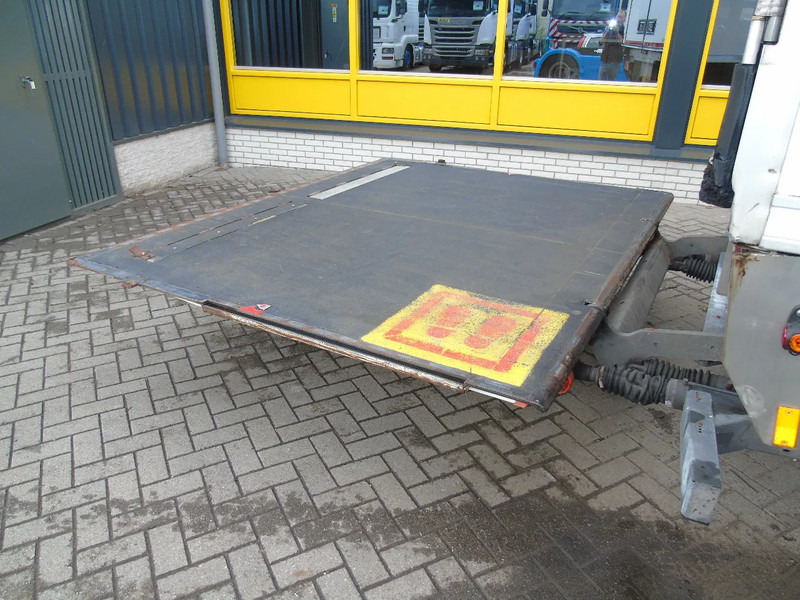 Kylbil lastbil MAN TGM 18.250 + carrier supra 850 + euro 6 + lift + 19T: bild 7 Kylbil lastbil MAN TGM 18.250 + carrier supra 850 + euro 6 + lift + 19T: bild 7