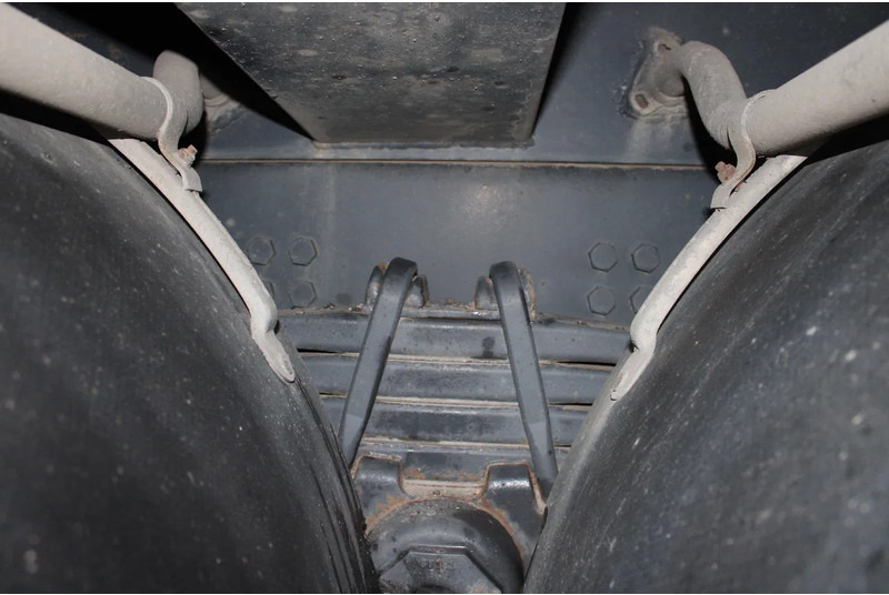 Scania P410 + atlas 190 4x hydrolic + 6x4 remote + EURO 6 + SPRING SUSPENSION - Kranbil: bild 4 Scania P410 + atlas 190 4x hydrolic + 6x4 remote + EURO 6 + SPRING SUSPENSION - Kranbil: bild 4