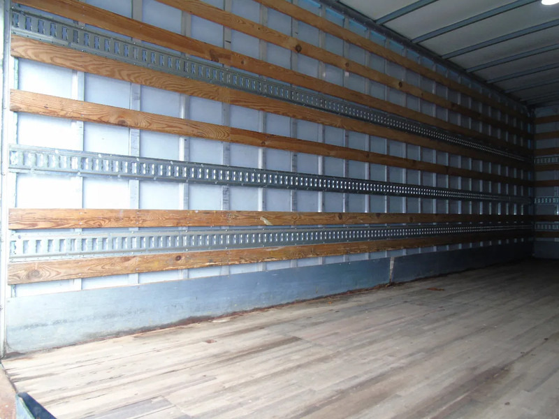 Lastbil med skåp Volvo FL 12.240 + LIFT + EURO 5: bild 6 Lastbil med skåp Volvo FL 12.240 + LIFT + EURO 5: bild 6