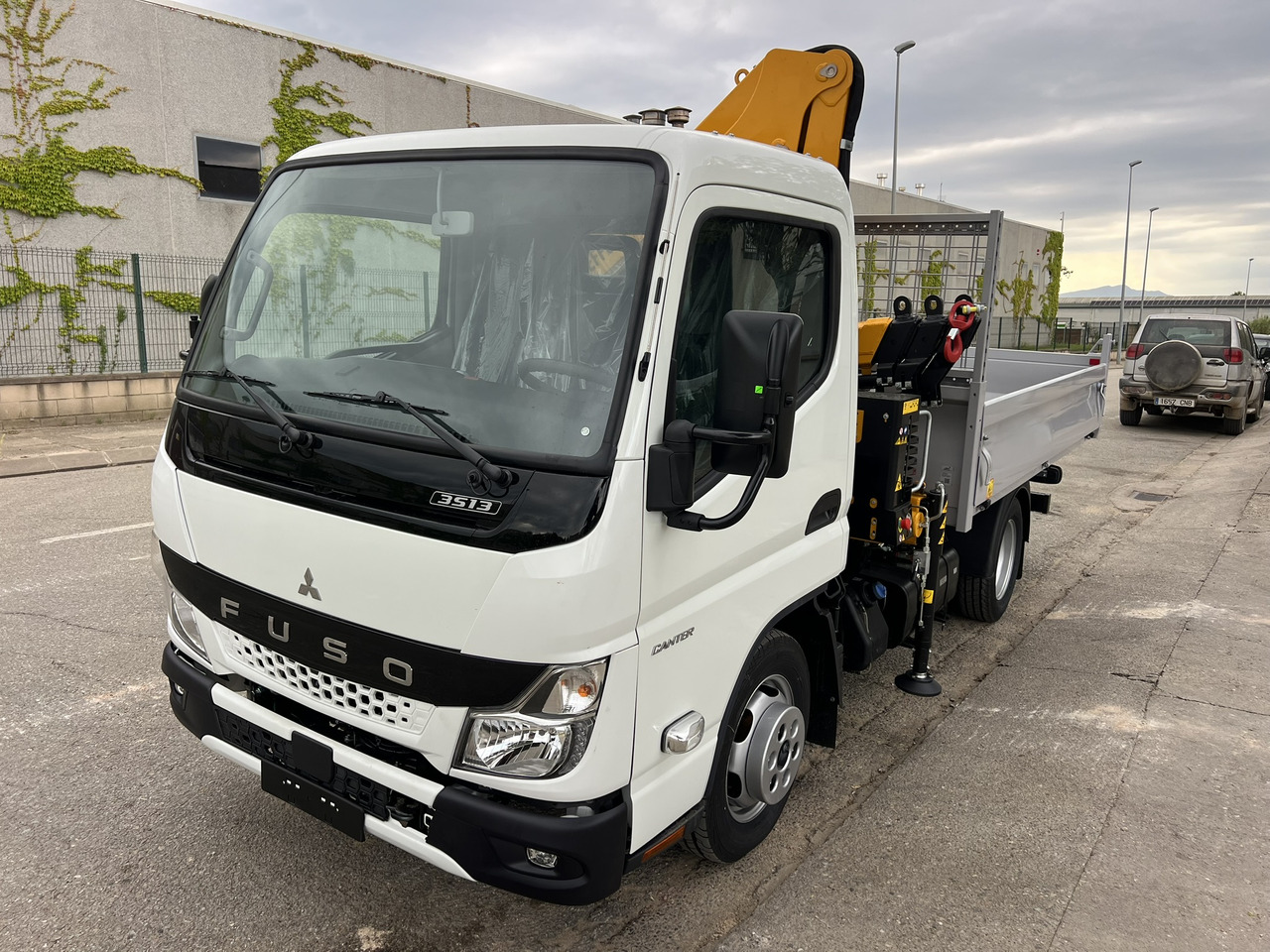 FUSO 35 3S - Kranbil: bild 1 FUSO 35 3S - Kranbil: bild 1